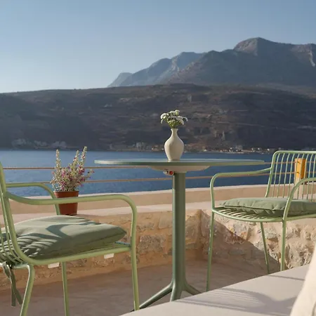 Yerma Apartment Limeni